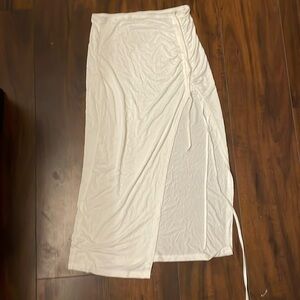 White midi skirt, adjustable, tight fit